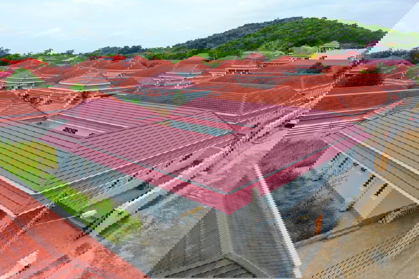 picture Luxury Pool Villa for Sale in Bang Saray - 1/15