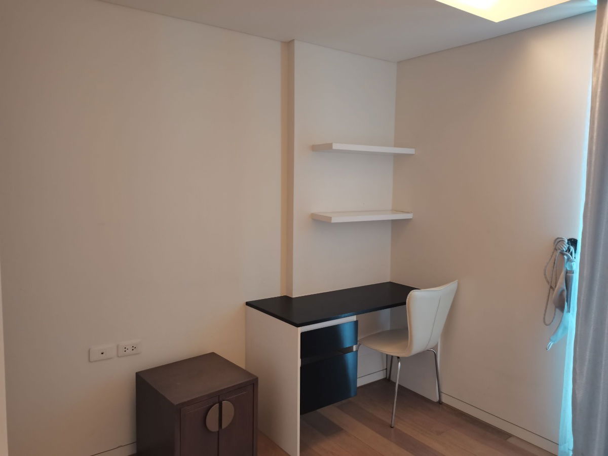 picture hirty-nine, Cozy 2 Bedroom with 70 sqm living amid Sukhumvit area. Best price offered. - 10/17