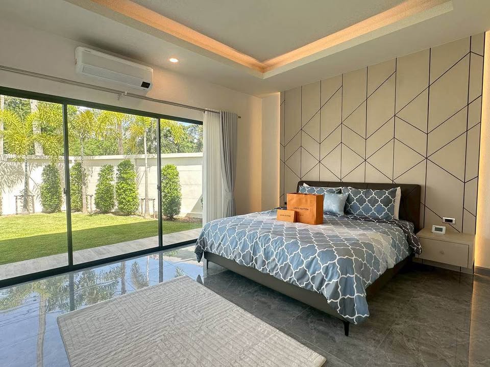 picture Luxury Modern Pool Villa for Sale – Huay Yai - 8/17