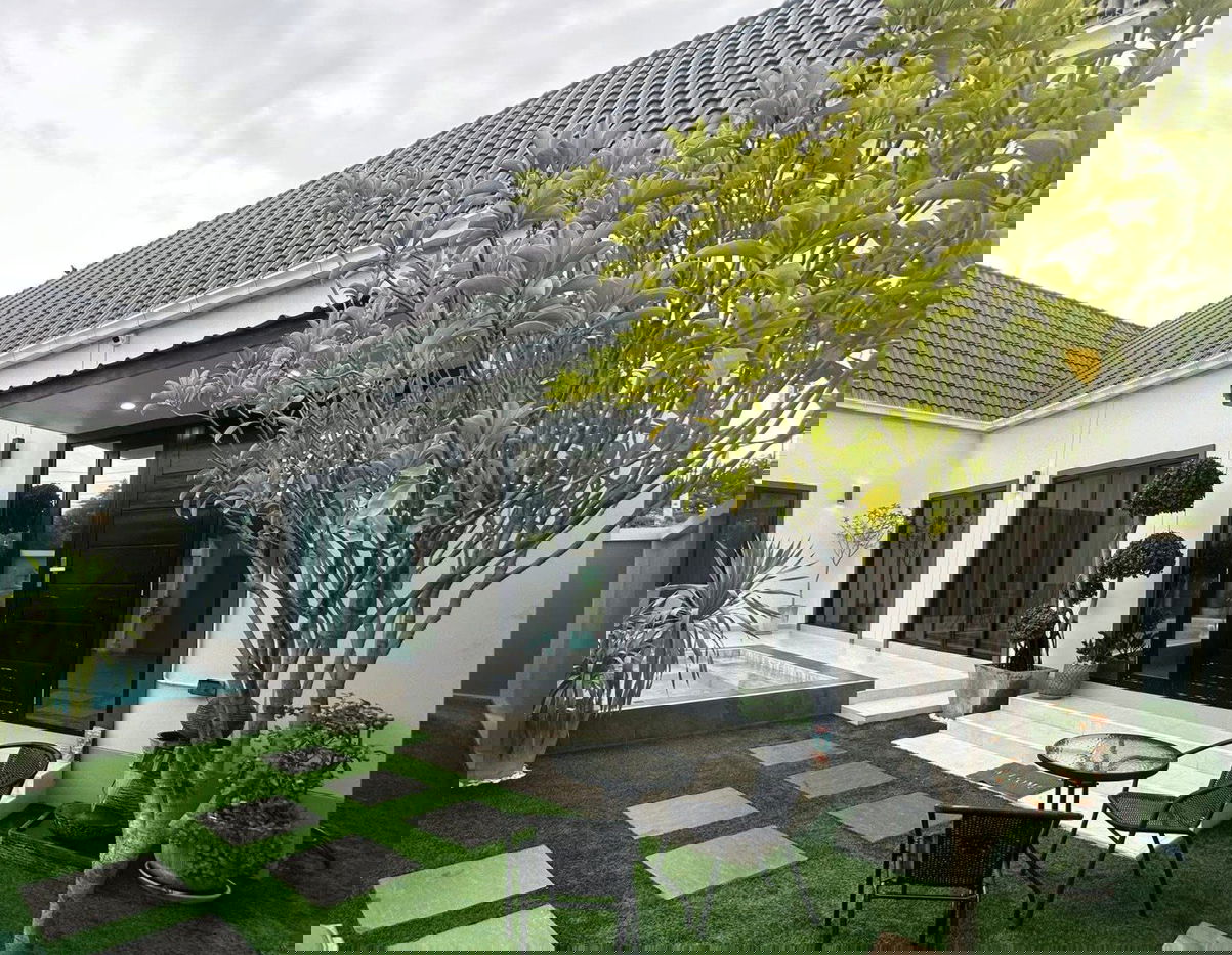 รูป วิลล่าสระว่ายน้ำ 3 ห้องนอนให้เช่า ในทำเลสยามคันทรีคลับ - รูปที่ 3/15