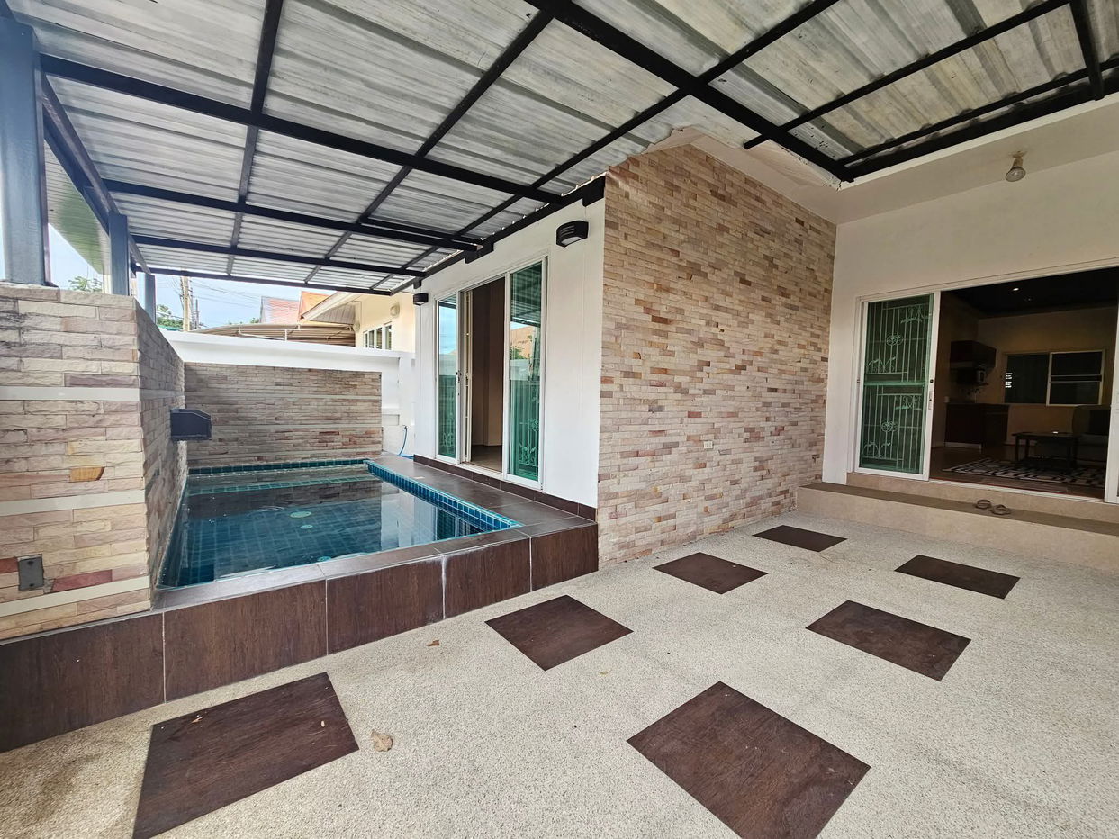 picture Pool Villa for Sale – Chaiyapruek, Pattaya - 1/16