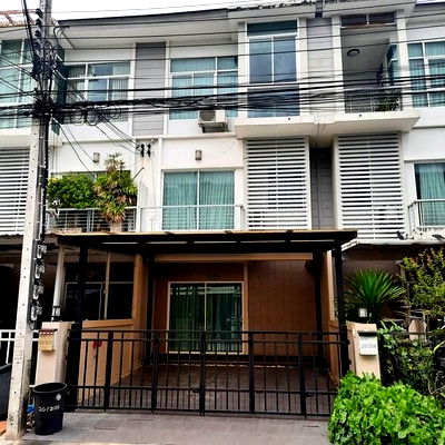 Townhouses for sale Prawet : Sale Townhome 3 storey The Metro Praram9 convenient location near Airport Link (Hua Mak Station)