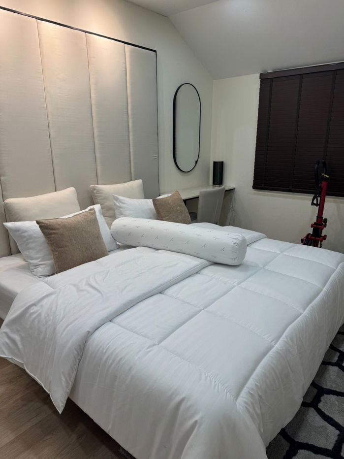 picture Two storey house for rent with 4 bedrooms,4 toilets and 1 kitchen.  - 16/41