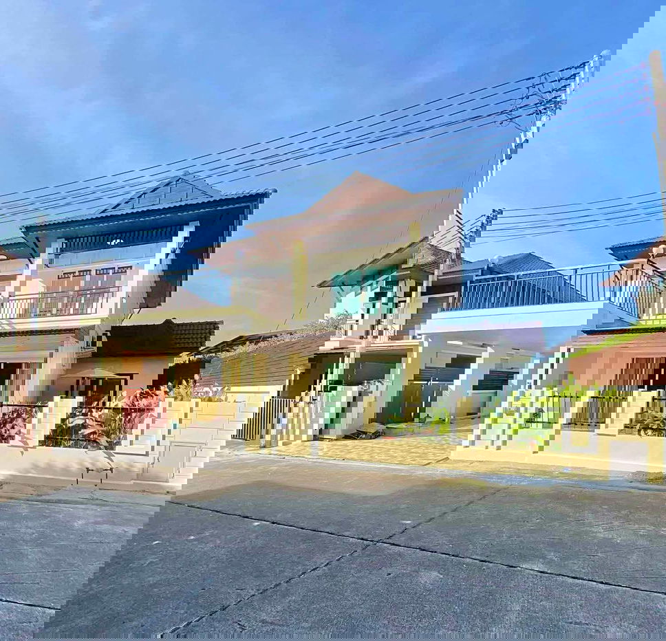 picture Two-Storey House for Sale in Nong Prue - 1/14