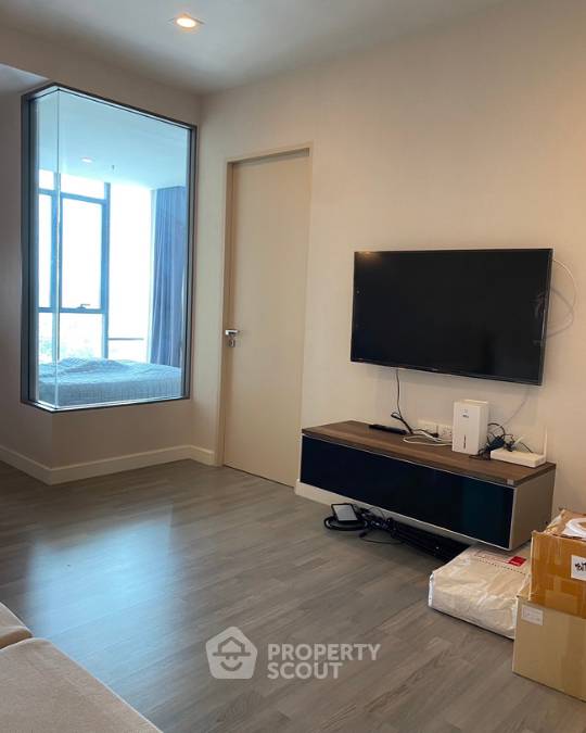 picture 1-BR Condo at The Room Bts Wongwianyai near BTS Wongwian Yai (ID 2461041) - 2/9