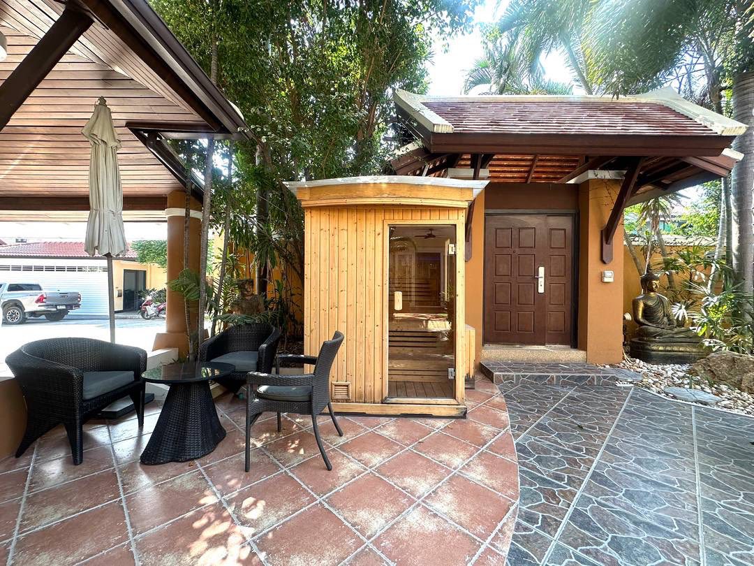 picture Luxury Pool Villa for Sale – South Pattaya - 3/16