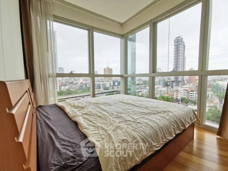 รูป คอนโด 2-ห้องนอน ที่ เดอะ ริเวอร์ คอนโดมิเนียม ใกล้ BTS สะพานตากสิน (ID 513422) - รูปที่ 3/13