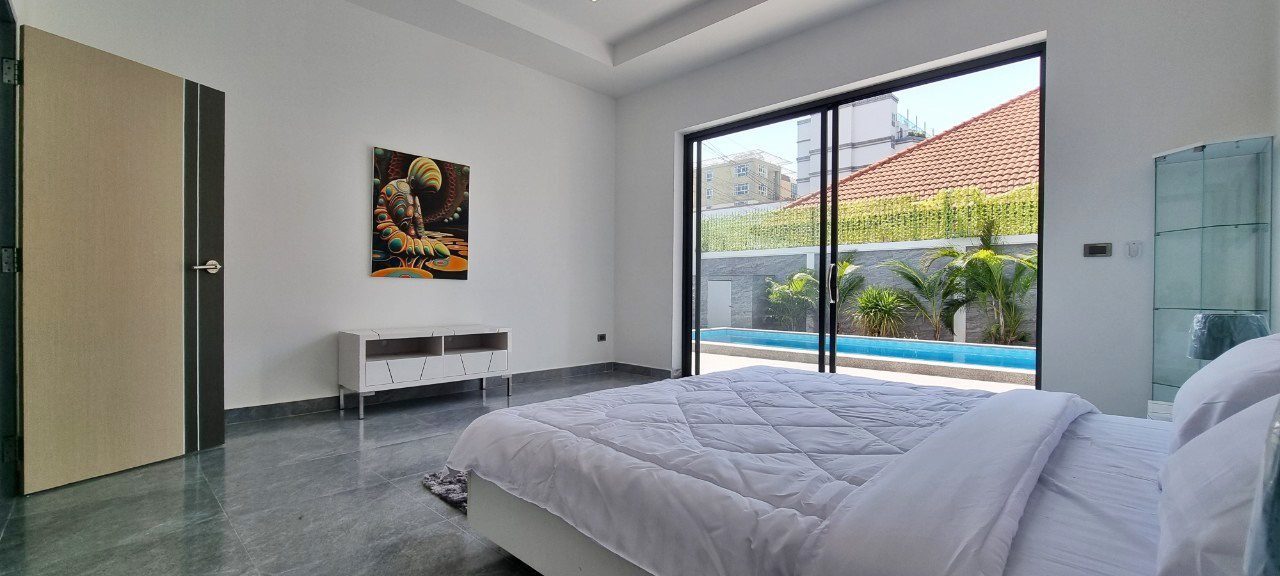 picture Pool Villa in Pratumnak 6 Beds for Sale - 11/22