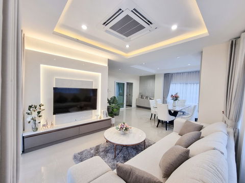 บ้าน 3 ห้องนอนให้เช่าในพัทยาตะวันออก