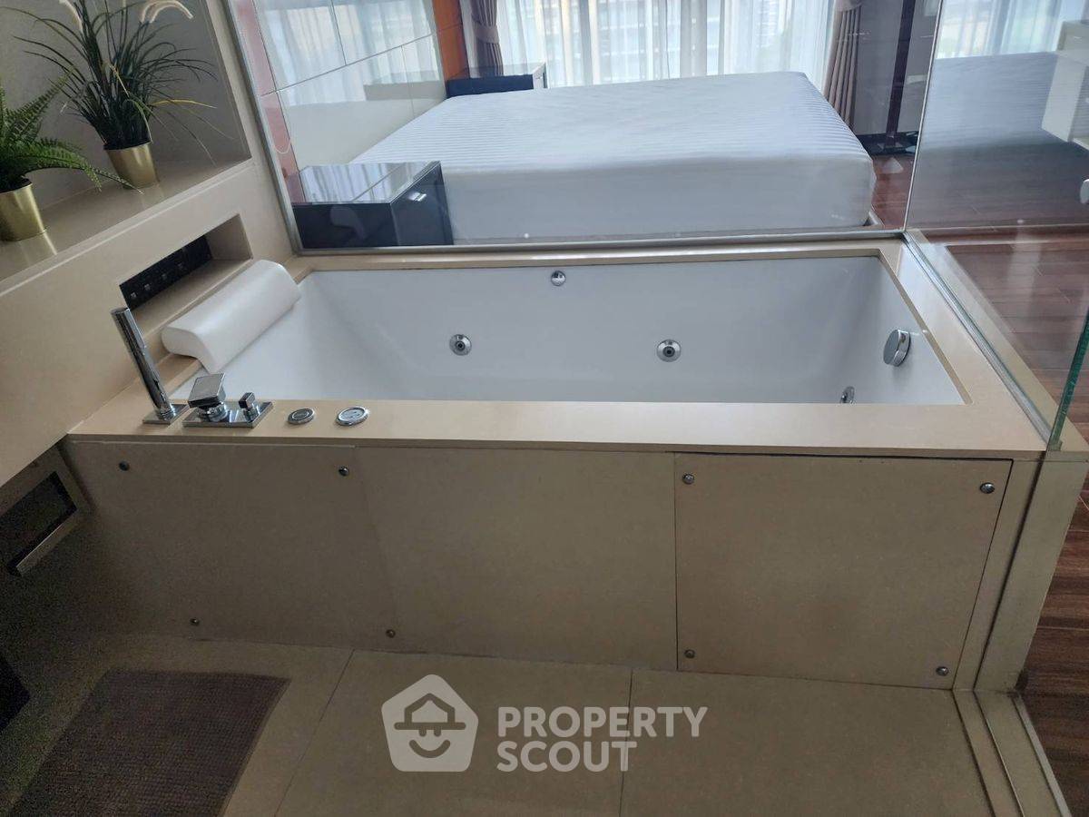 picture 1-BR Condo at The Address Sukhumvit 28 near BTS Phrom Phong (ID 2289220) - 9/11
