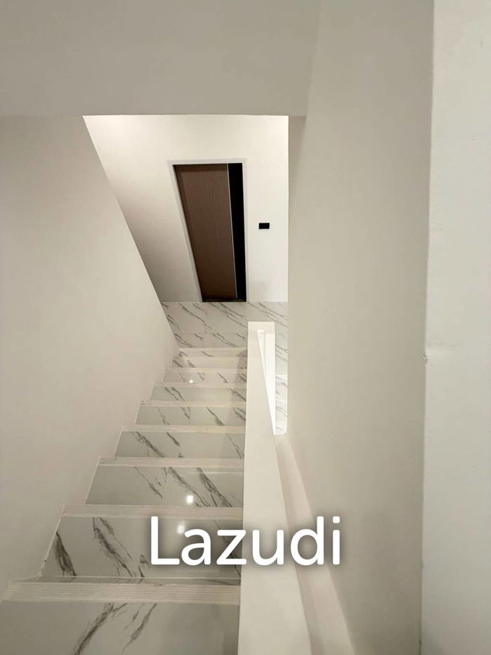 รูป ทาวน์โฮม 4 ห้องนอน 4 ห้องน้ำ ใกล้ถนนคนเดิน - รูปที่ 12/30