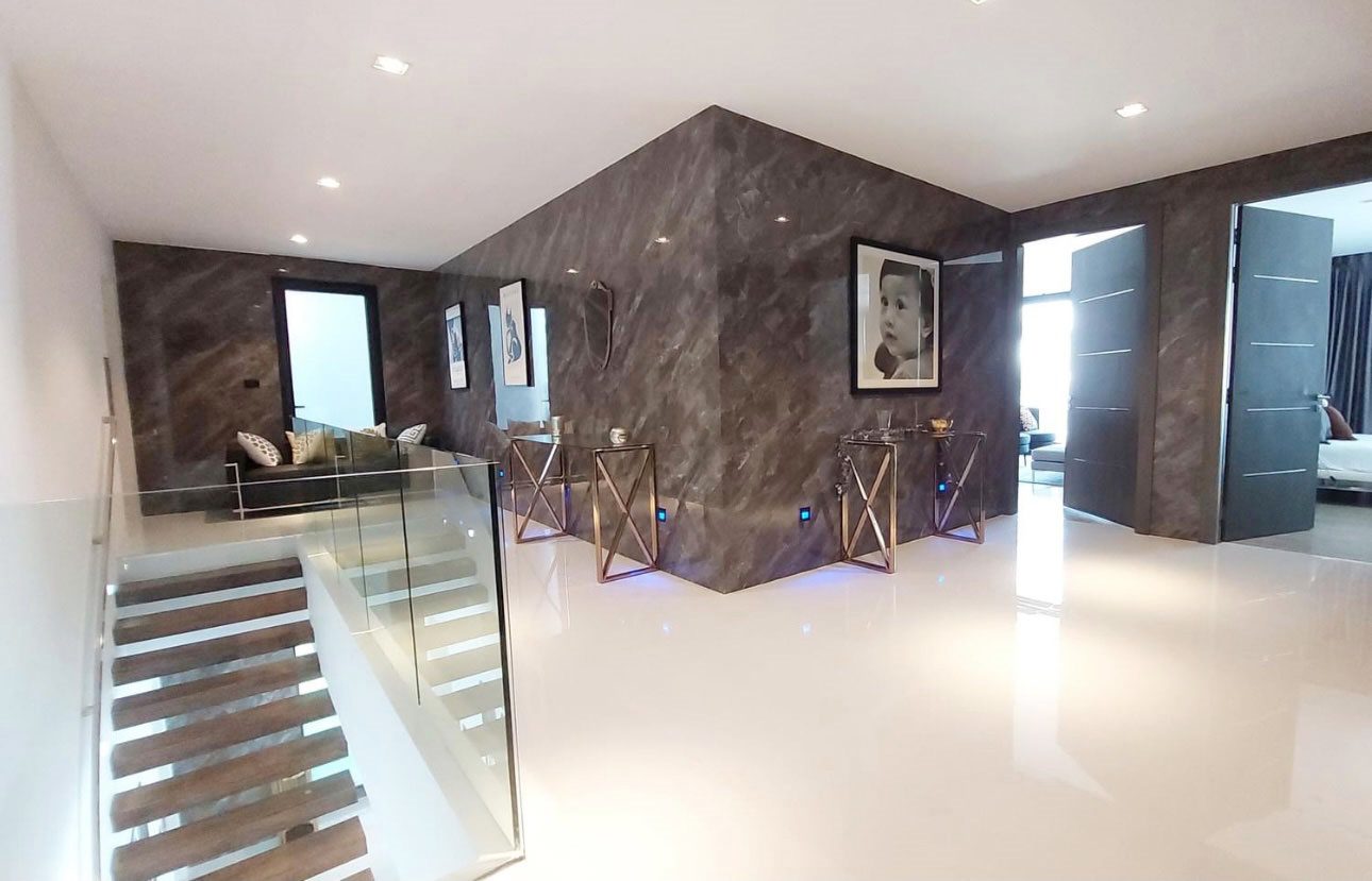 picture 7 Bedrooms Villa for Sale in Pratumnak - 12/23