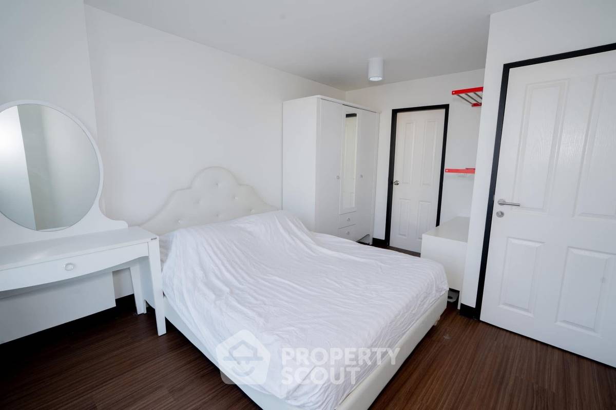 picture 2-BR Condo at Chateau In Town Ratchada 20 near MRT Sutthisan (ID 1998902) - 5/17