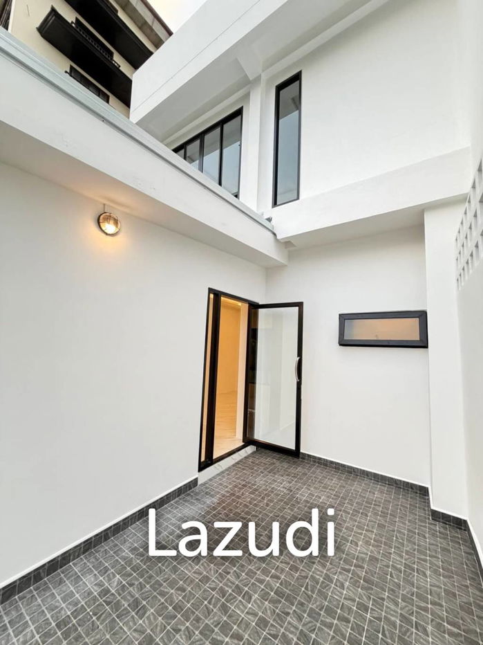 รูป ทาวน์โฮม 4 ห้องนอน 4 ห้องน้ำ ใกล้ถนนคนเดิน - รูปที่ 23/30