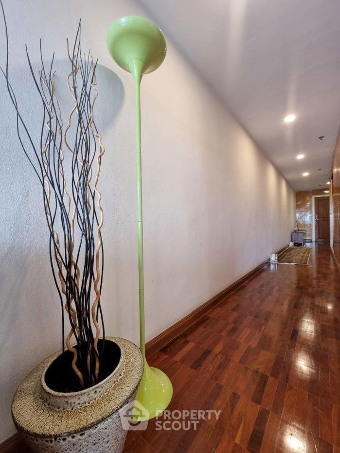 picture 1-BR Condo at Icon 3 Condominium close to Thong Lo (ID 1749687) - 2/9