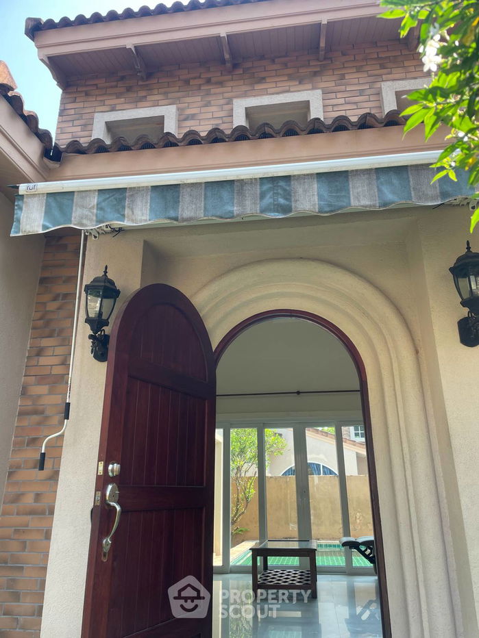 picture 3-BR House at Silk Road Place close to East Pattaya (ID 2463660) - 3/33