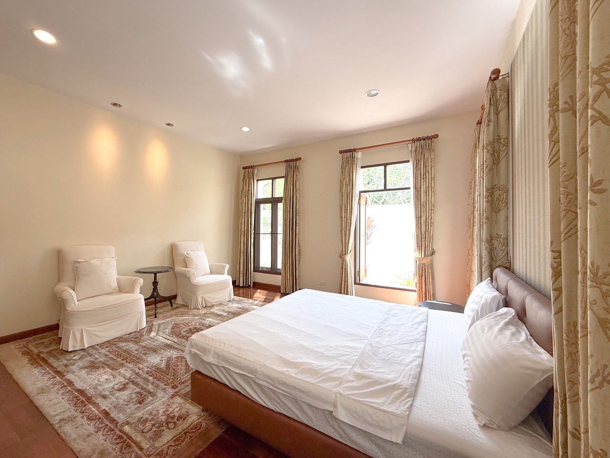 picture Luxury 5-Bedroom Pool Villa in Na Jomtien, Pattaya - 10/16