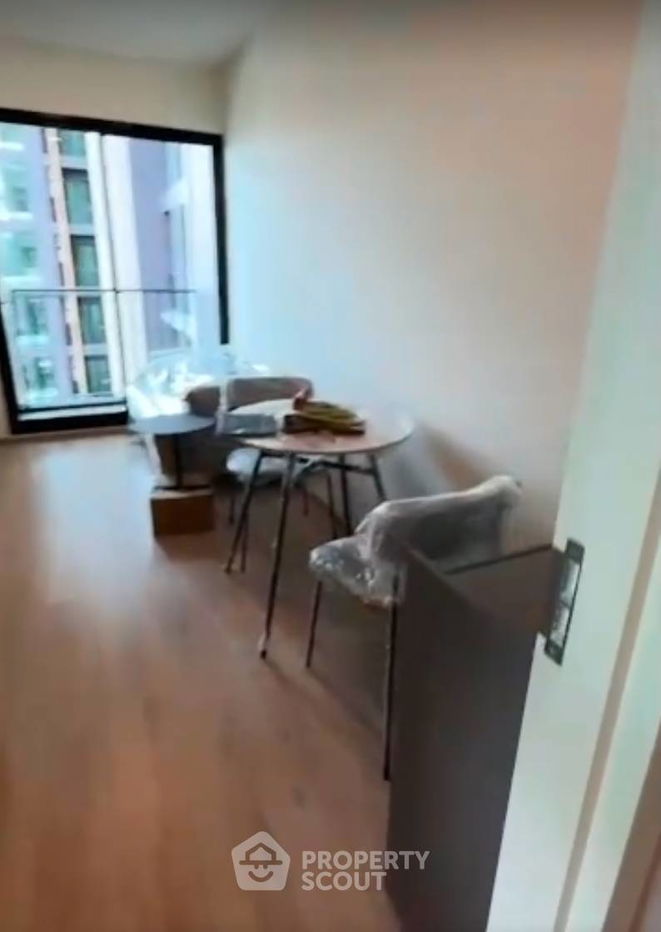 picture 1-BR Condo at Nue District R9 near MRT Phra Ram 9 (ID 2409695) - 2/5