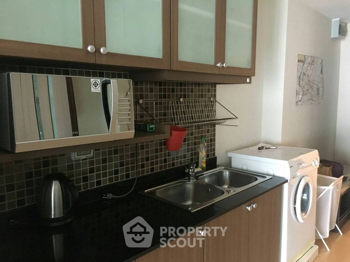 picture Studio Condo at The Trendy Condominium near BTS Nana (ID 883687) - 3/8