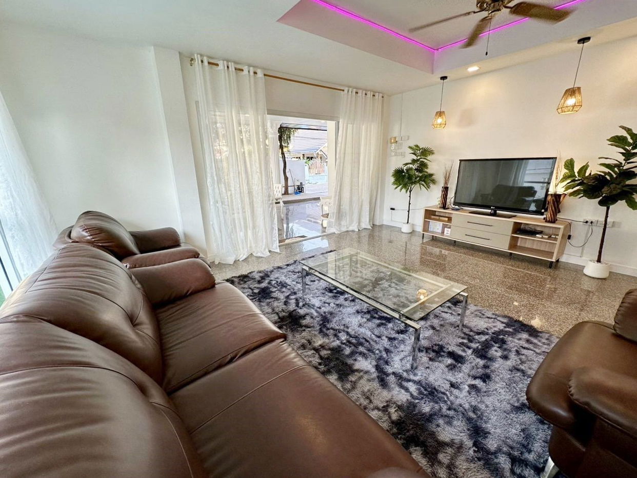 รูป ให้เช่าพูลวิลล่า 5 ห้องนอน จอมเทียน - รูปที่ 2/15