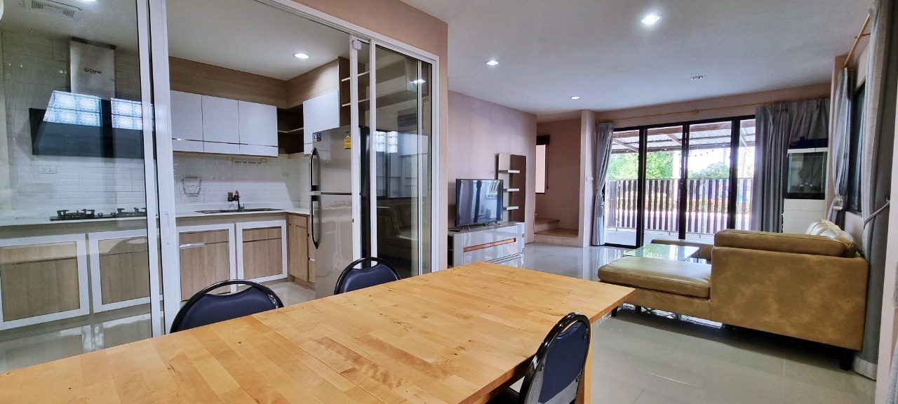 picture 2-Storey House in East Pattaya for Sale - 3/20