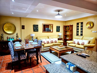 ทาวน์โฮม บางละมุง ชลบุรี : ขายบ้านเดี่ยว 5 ชั้น พระตำหนัก