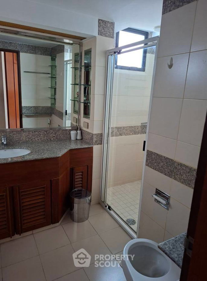 picture 3-BR Condo at President Park Condominium near MRT Queen Sirikit National Convention Centre (ID 2459081) - 11/13