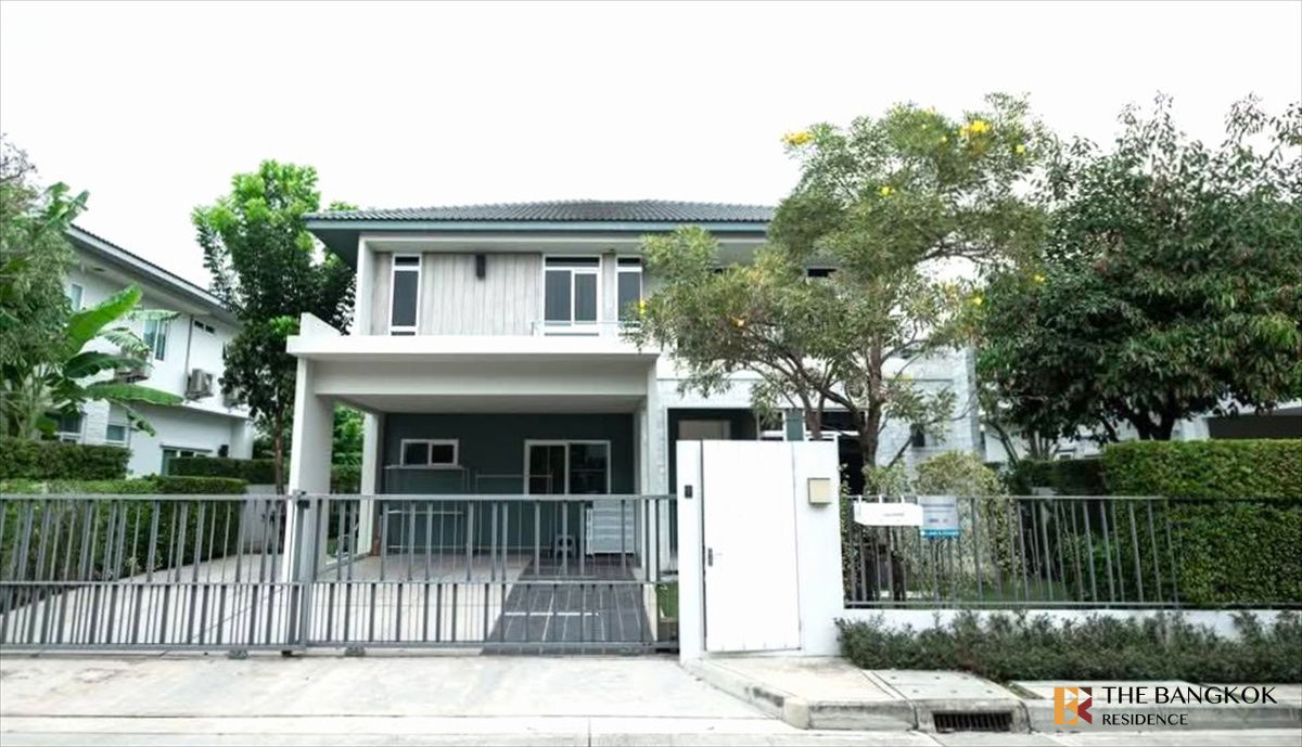 picture Mantana Bangna-Wongwaen, luxury detached houses in a potential location - 1/17