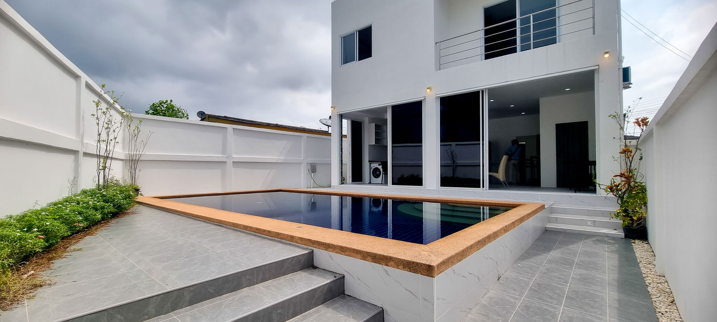 picture Pool Villa for Sale 3 Storeys 4 Bedrooms in Bang Saray - 3/18