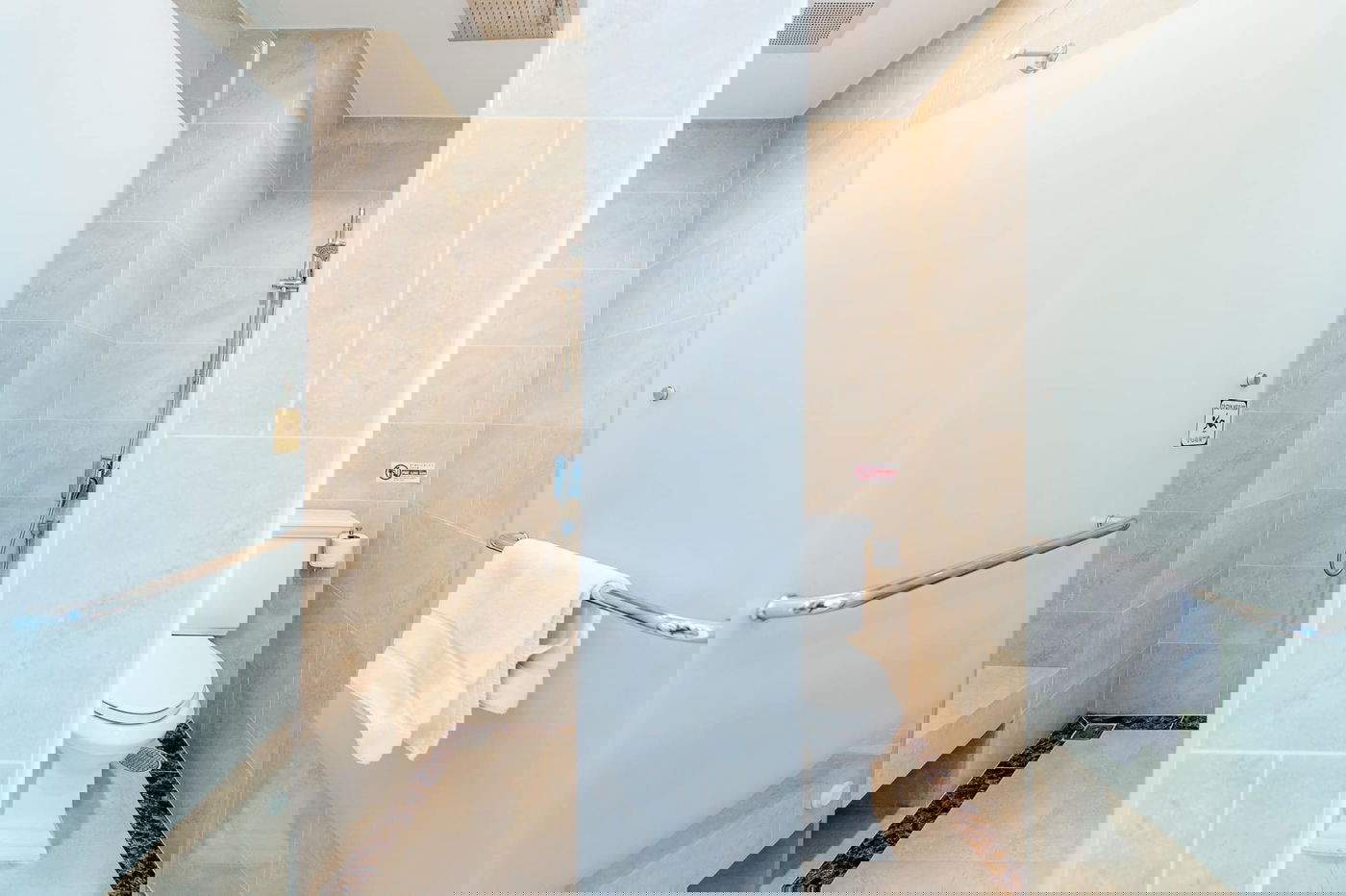 picture Espana Condo Resort 2 Bedrooms for Rent - 11/12