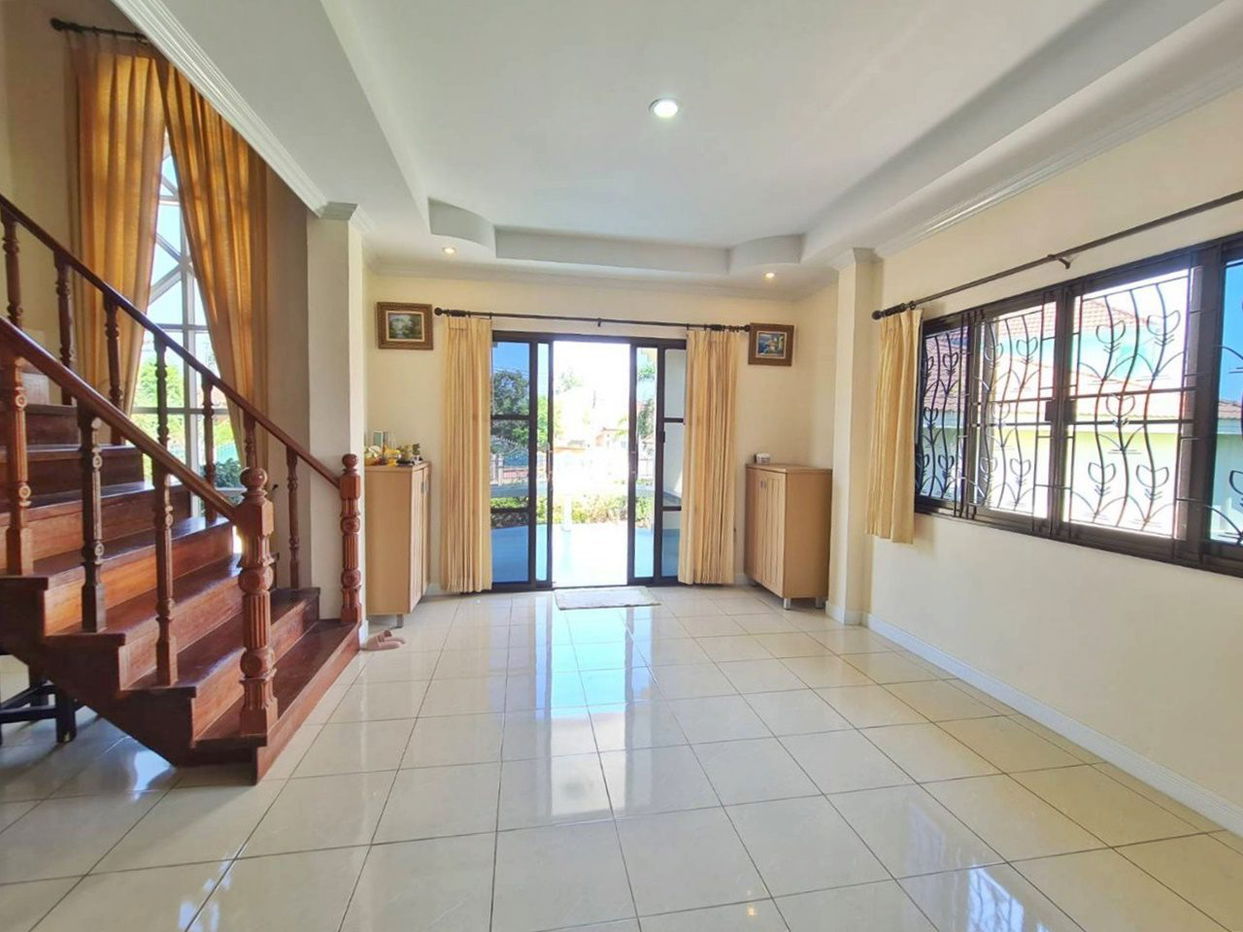 รูป ขายบ้าน 4 ห้องนอน ในบางเสร่ - รูปที่ 2/16