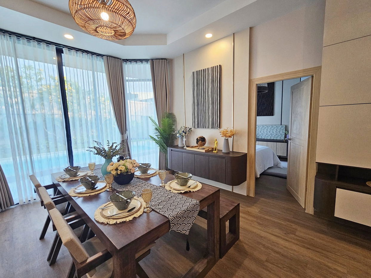 picture 3 Beds Pool Villa in East Pattaya for Sale - 4/12