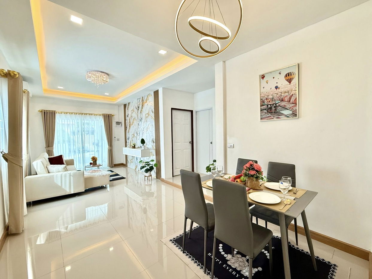 picture Single-Storey Townhouse for Sale in East Pattaya - 5/15