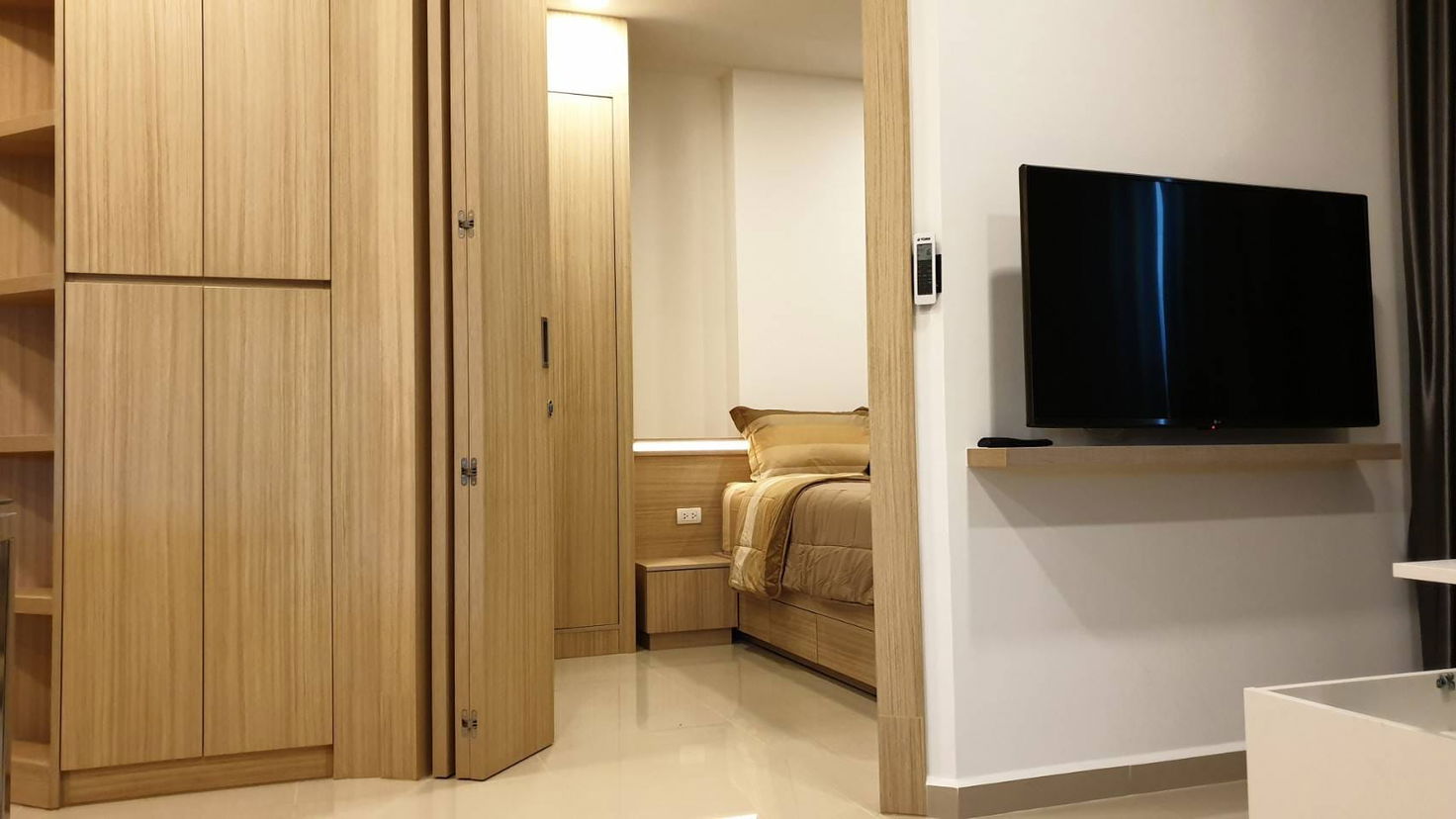 picture City Garden Tower 1 Bed for Sale - 1/5