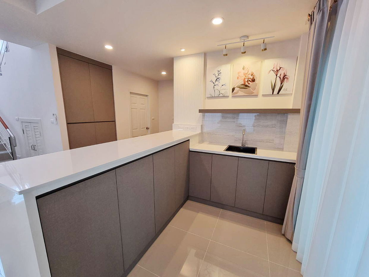 รูป บ้าน 4 ห้องนอนให้เช่าในพัทยาตะวันออก - รูปที่ 6/15