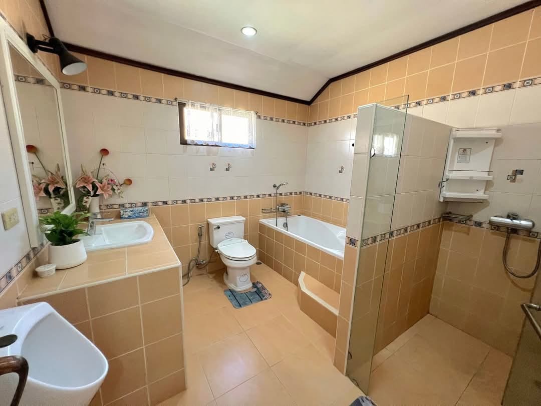 picture 3 Bedroom House in Nong Pla Lai - 10/13