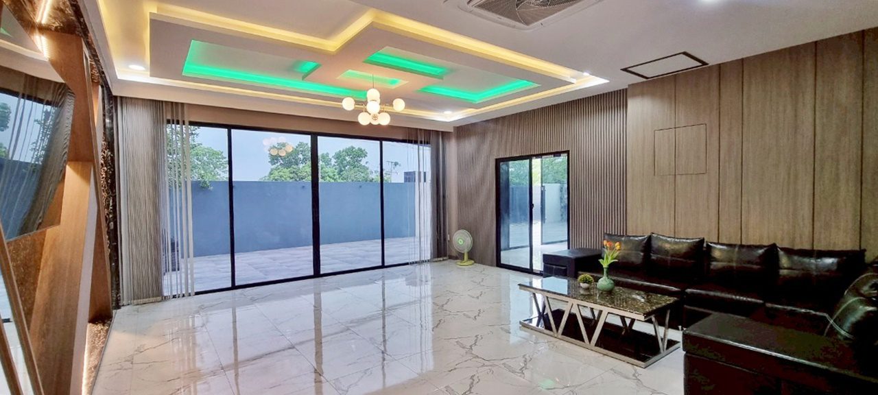 picture 6 Bedrooms House for Sale in Mabprachan - 9/25