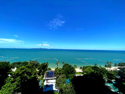 Condos for sale : Zire Wongamat 2 Bedrooms for Sale