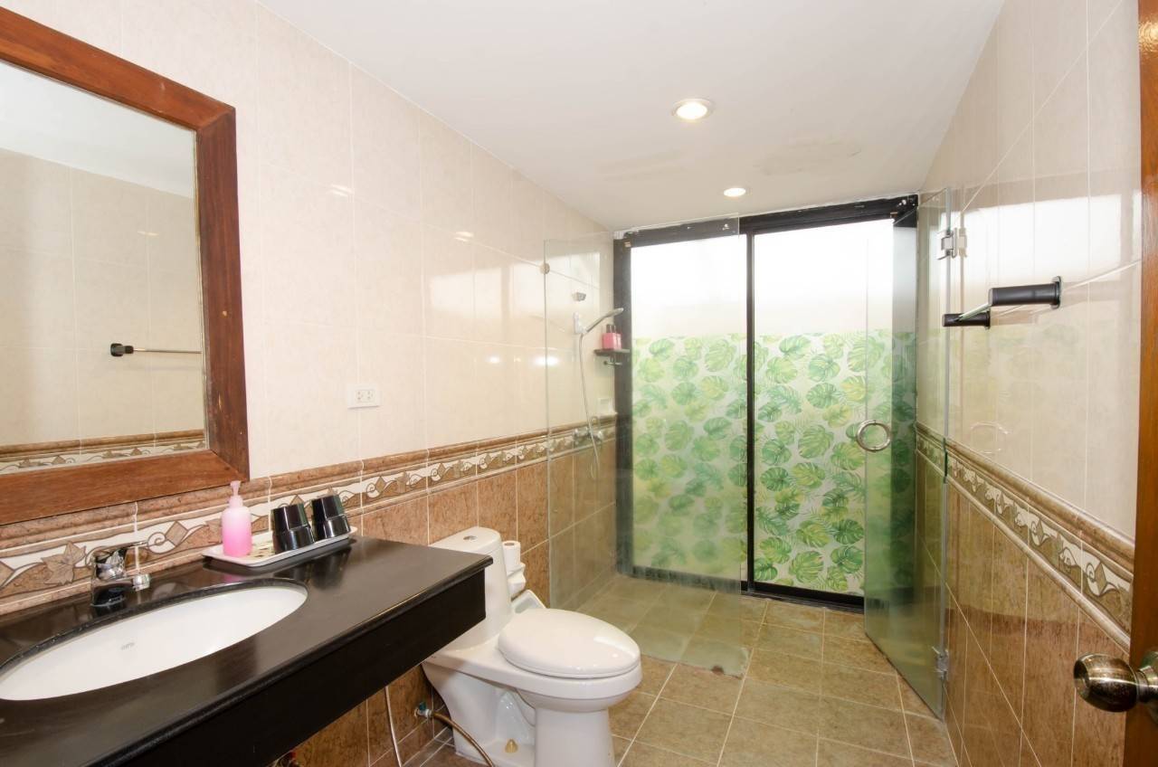 picture 3 Bedrooms Pool Villa in Mabprachan for Sale - 11/11