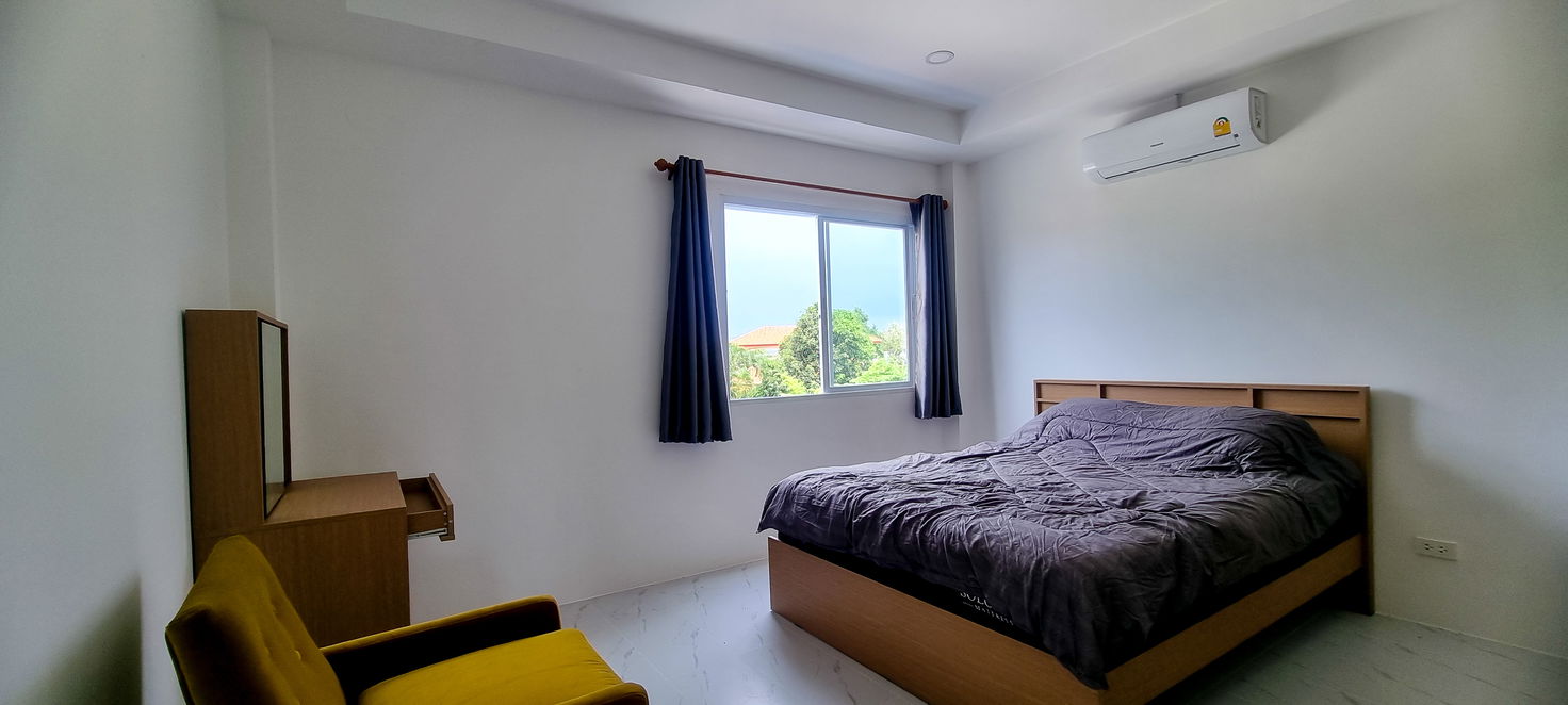 picture Pool Villa for Sale 3 Storeys 4 Bedrooms in Bang Saray - 11/18