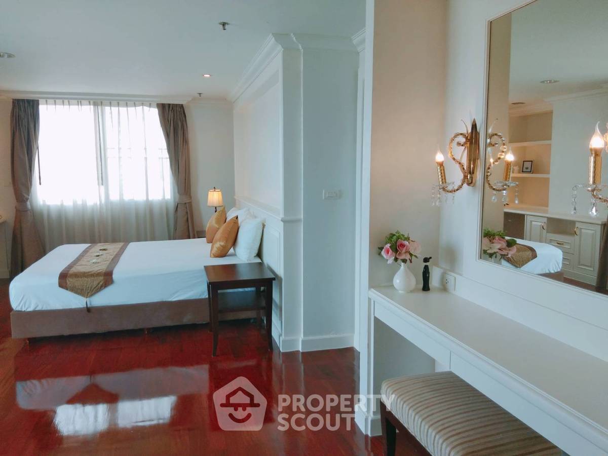picture 4-BR Condo at Piyathip Place near BTS Phrom Phong (ID 659423) - 23/28