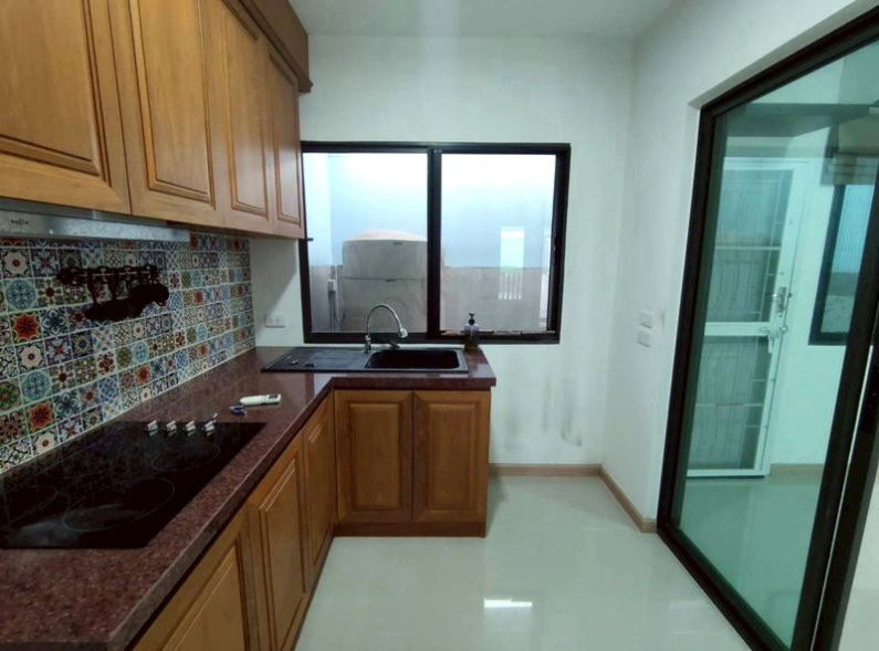 รูป 🔥 ถูกสุดในโครงการ! ทาวน์โฮม 3 ชั้น J Grand สาทร–กัลปพฤกษ์ เงียบสงบ เป็นส่วนตัว - รูปที่ 4/13