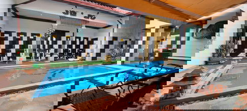 วิลล่าพูล 4 ห้องนอน จอมเทียน ให้เช่า