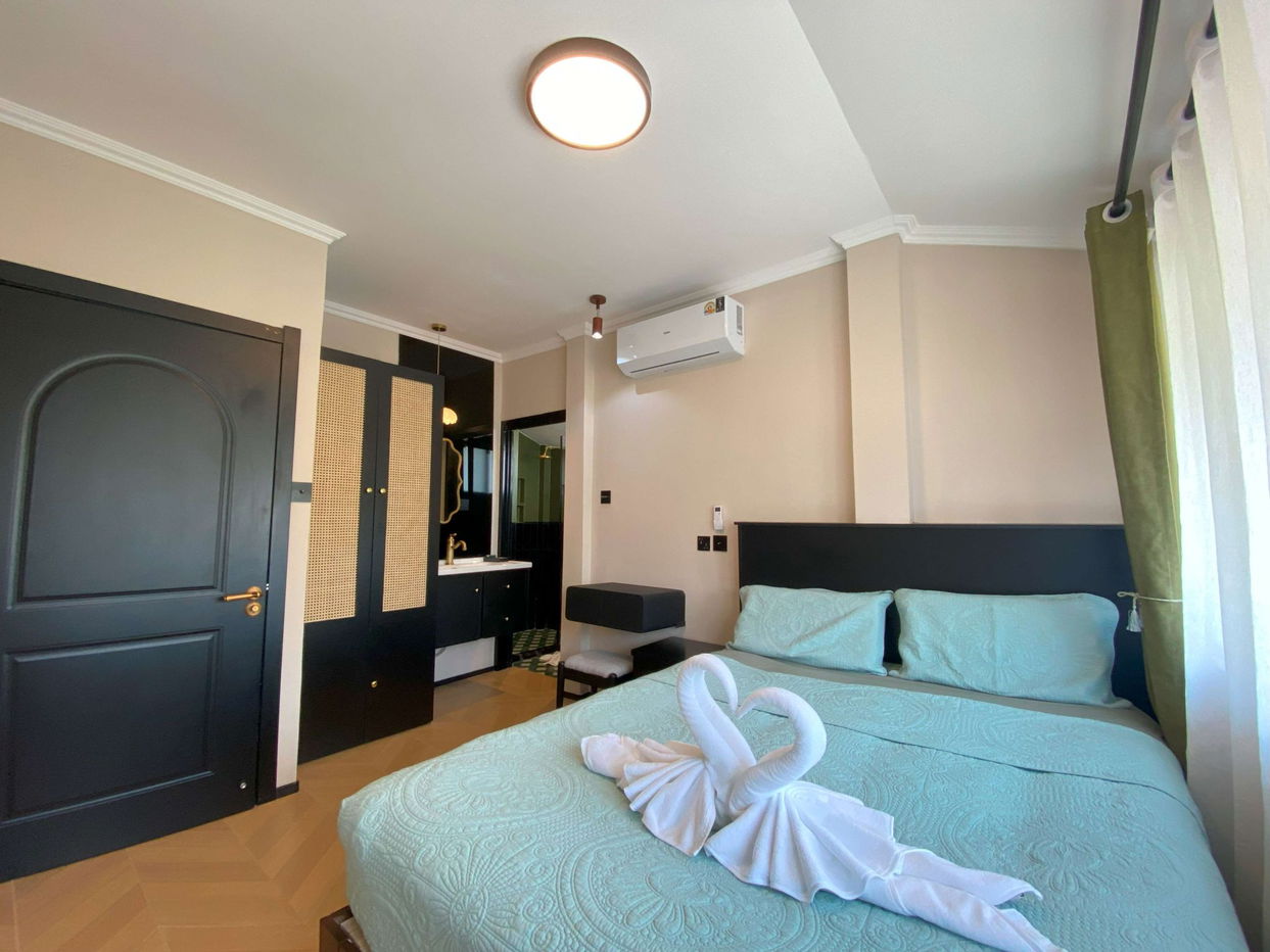 picture Pool Villa in Jomtien Beach for Sale - 8/16