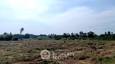 ที่ดิน ชลบุรี : ที่ดินสำหรับปล่อยขาย 8,812 ตารางเมตร แถว ใกล้ เมืองพัทยา (ID 2463125)