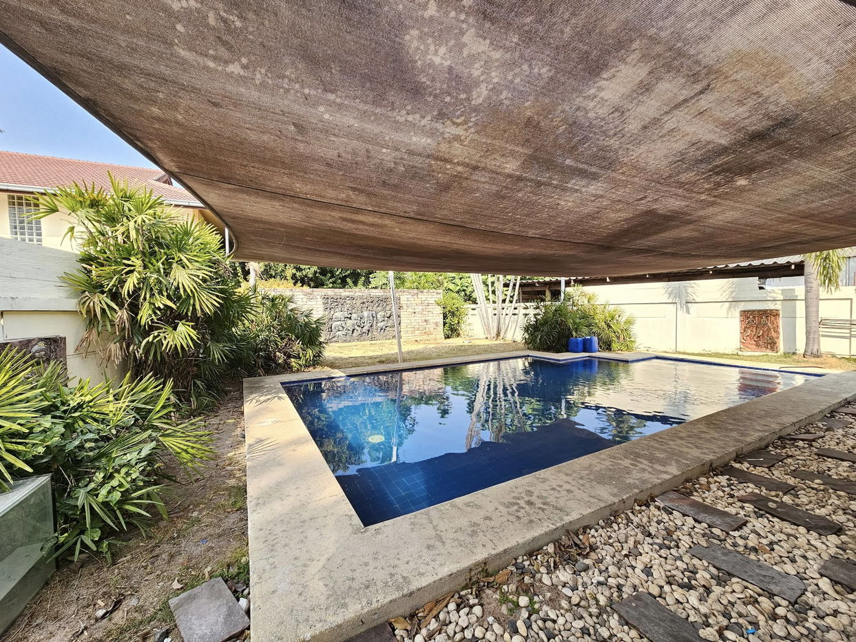 รูป วิลล่าพูล 3 ห้องนอนให้เช่าในพัทยาตะวันออก - รูปที่ 16/18