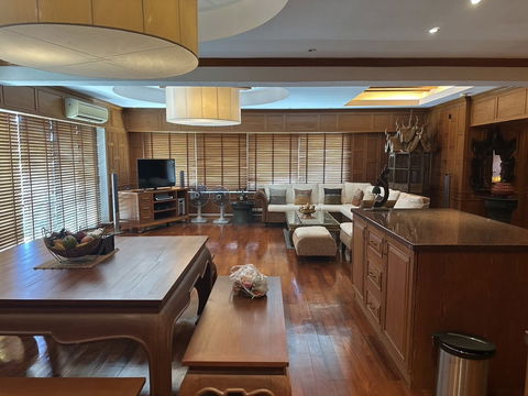 คอนโดมิเนียม Star Bitch 2 ห้องนอนสำหรับขายในพระตำหนัก