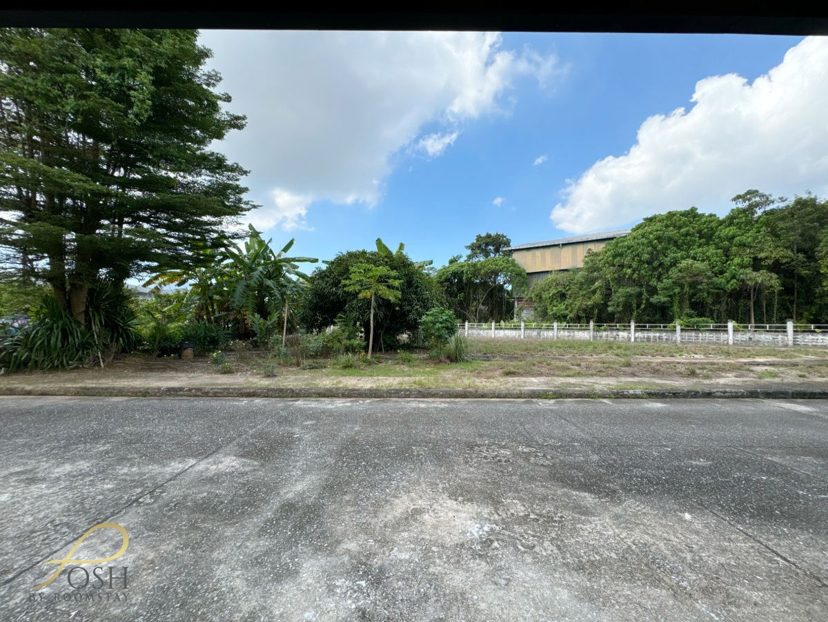 รูป หมู่บ้านชเลคีรี กะทู้ - บ้านรีโนเวทใหม่ทำเลกะทู้  ใกล้ปั๊มบางจากกะทู้ ห้องนอนใหญ่มาพร้อมระเบียง ไม่ชนบ้านหลังอื่น บรรยากาศโปร่งโล่ง - รูปที่ 29/32