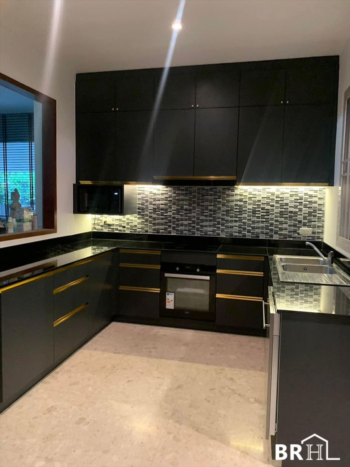 picture ready-to-move-in condo at an amazing price!! the star estate pattanakarn 69 - 4/9