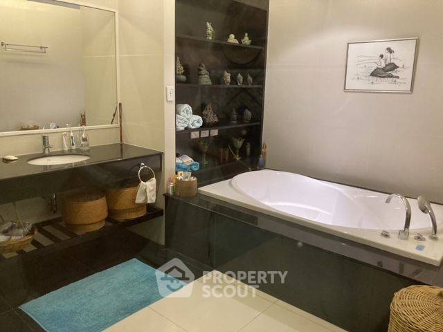 รูป คอนโด 3-ห้องนอน ที่ ลา รอยัล ใกล้ เมืองพัทยา (ID 1105512) - รูปที่ 6/10